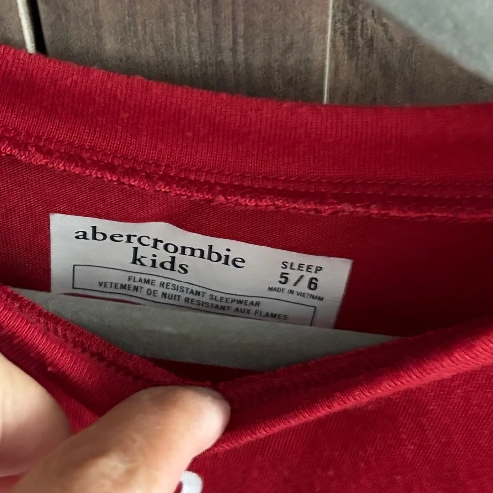 Abercrombie Kids Pajama Set Red Plaid Moose Logo Sleepwear Size 5/6 Long Sleeve